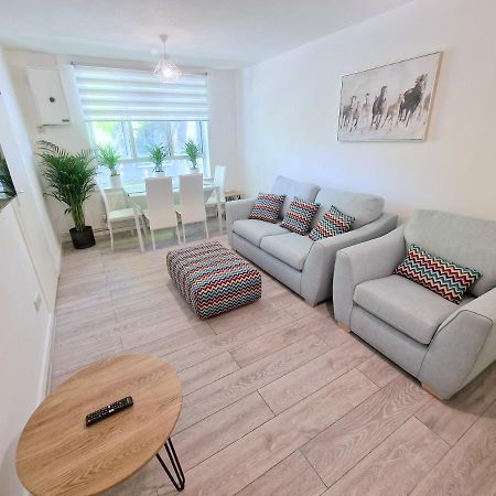 דירות לונדון Flat In Battersea, 5 Minutes From Clapham Junction Station מראה חיצוני תמונה