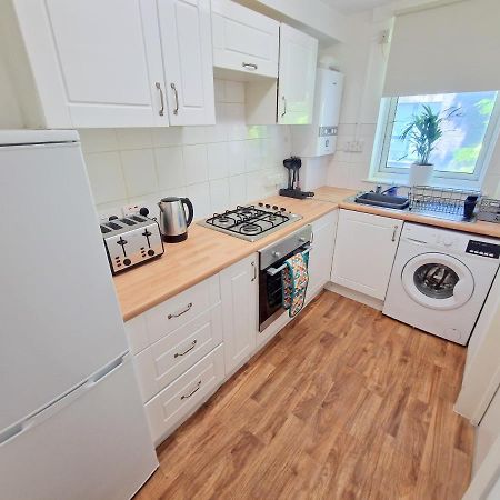 דירות לונדון Flat In Battersea, 5 Minutes From Clapham Junction Station מראה חיצוני תמונה