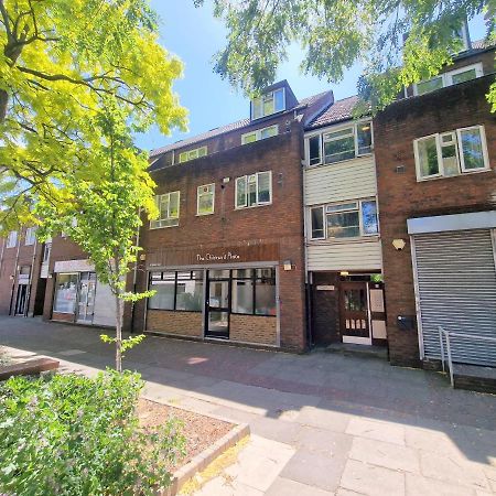 דירות לונדון Flat In Battersea, 5 Minutes From Clapham Junction Station מראה חיצוני תמונה