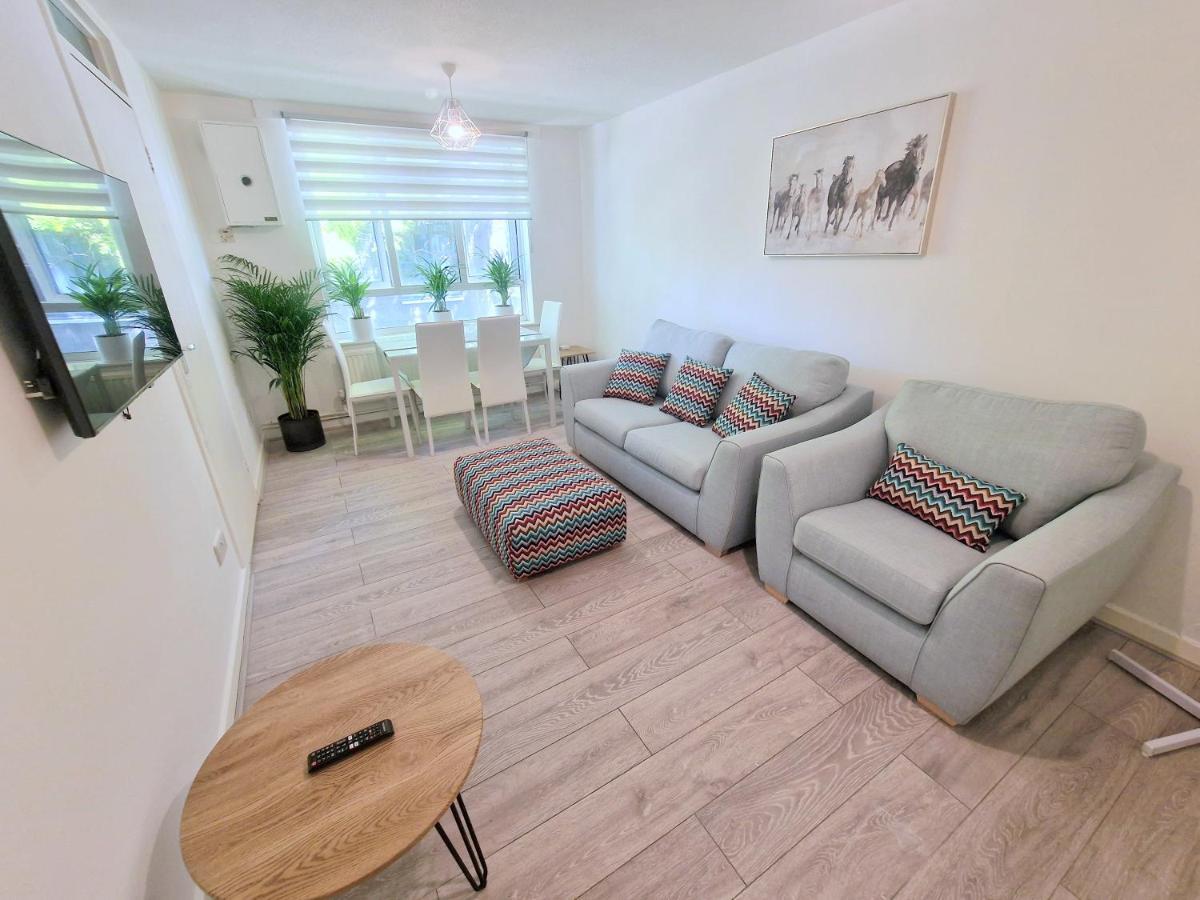 דירות לונדון Flat In Battersea, 5 Minutes From Clapham Junction Station מראה חיצוני תמונה