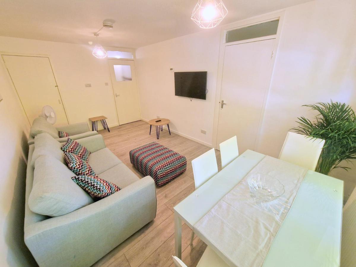 דירות לונדון Flat In Battersea, 5 Minutes From Clapham Junction Station מראה חיצוני תמונה
