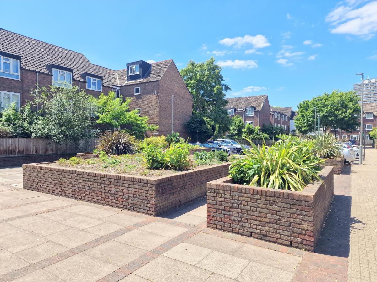 דירות לונדון Flat In Battersea, 5 Minutes From Clapham Junction Station מראה חיצוני תמונה